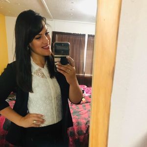 Meet your Posher, Dana